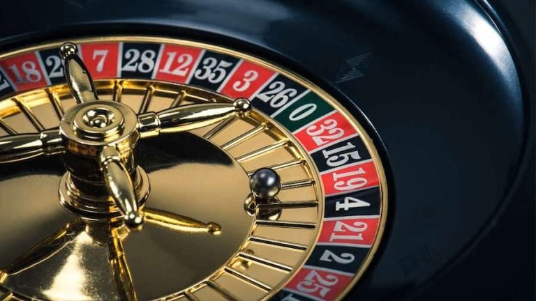 Meja live dealer kasino appi33 dengan baccarat blackjack dan roulette streaming HD